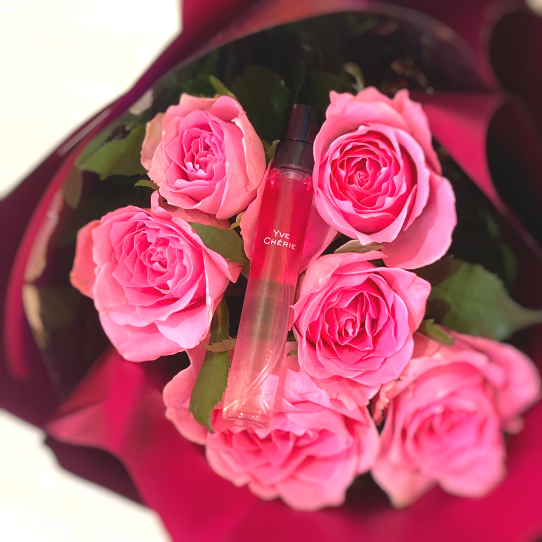 ピンクローズブーケ（6本）とバラの香水（イブシェリーパフューム