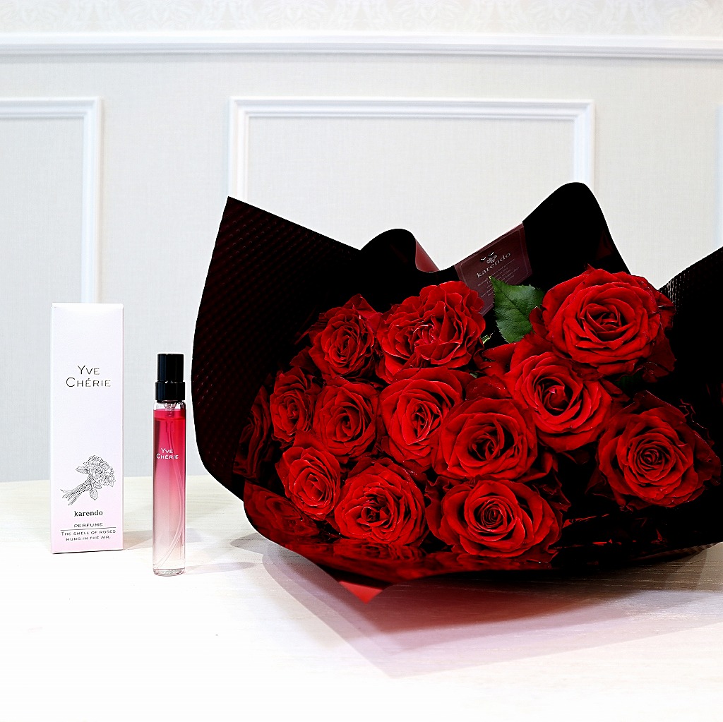 12本のバラ（ロゼ）とバラの香水（イブシェリーパフューム） karendo（カレンド）のプレゼント・ギフト通販 TANP [タンプ]