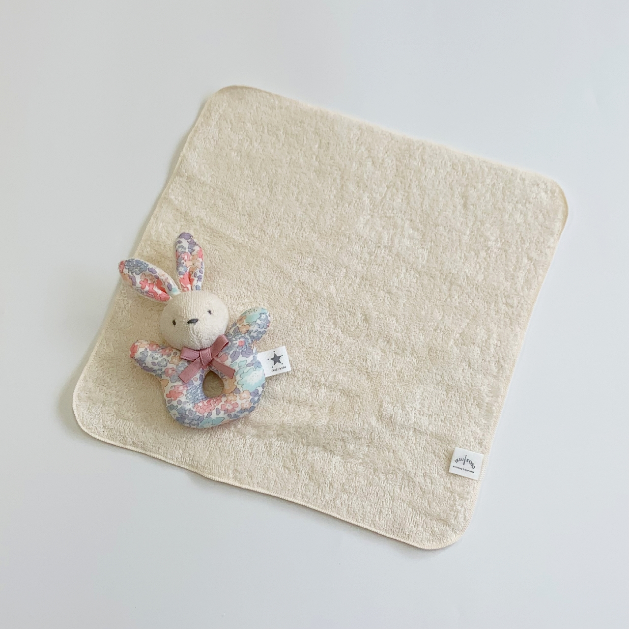 ラトル・ハンカチセット リバティ