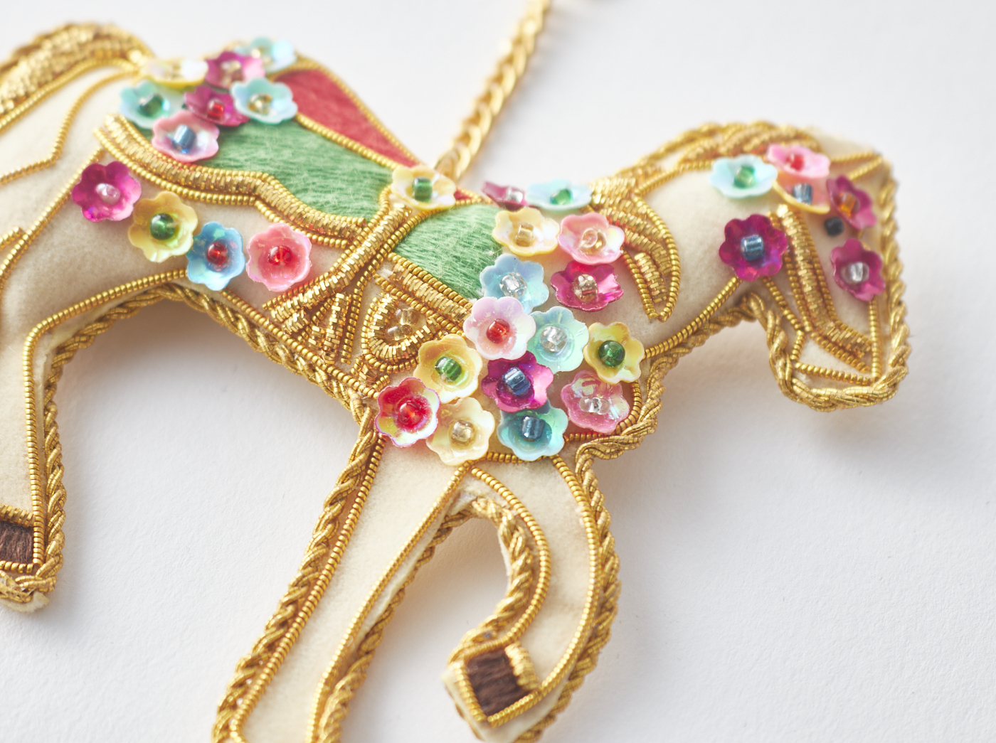 ザリ刺繍キーホルダー