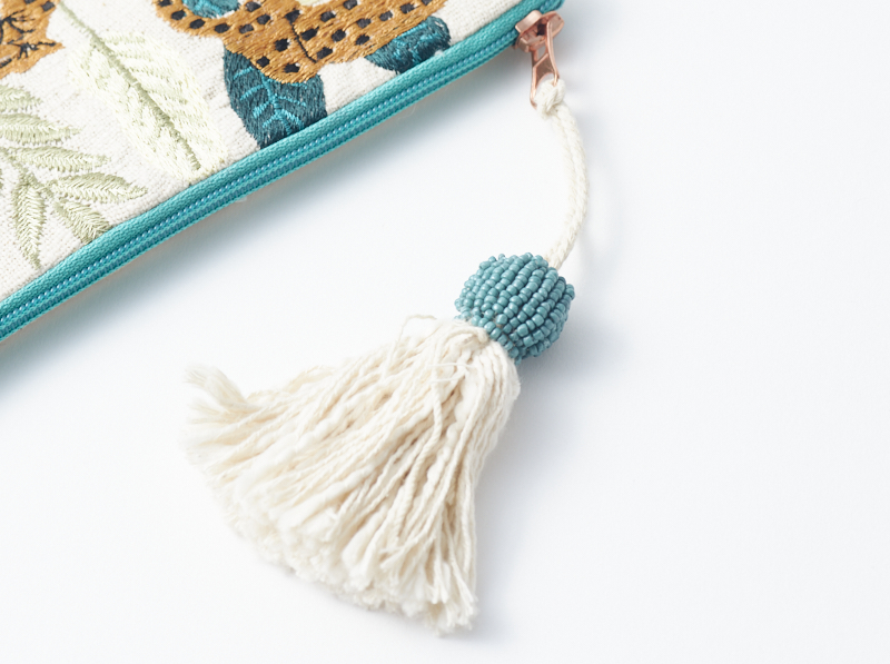 レオパード刺繍ポーチ