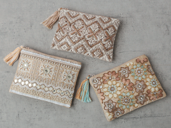 ビーズ刺繍フラットポーチ