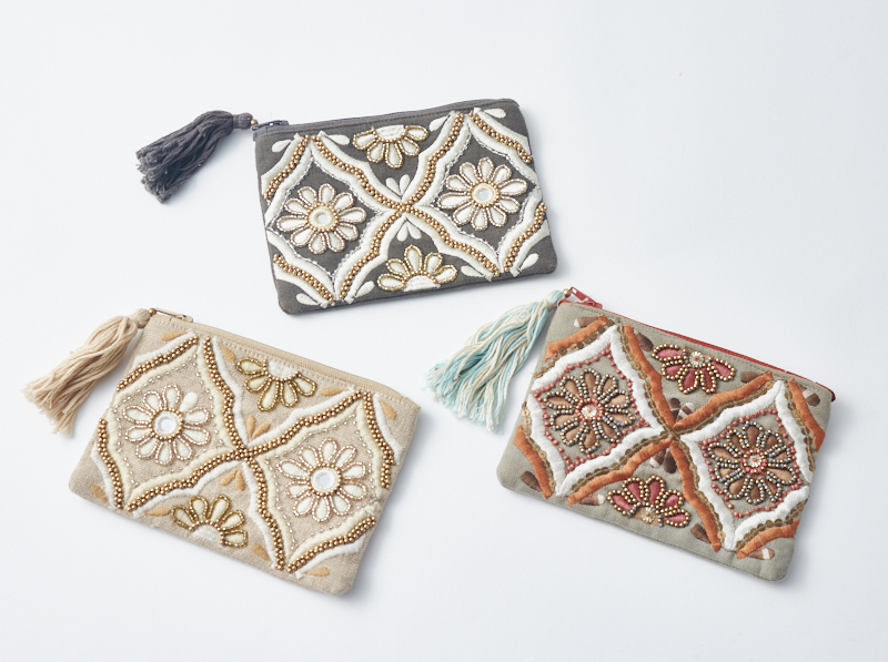 ビーズ刺繍ミニフラットポーチ