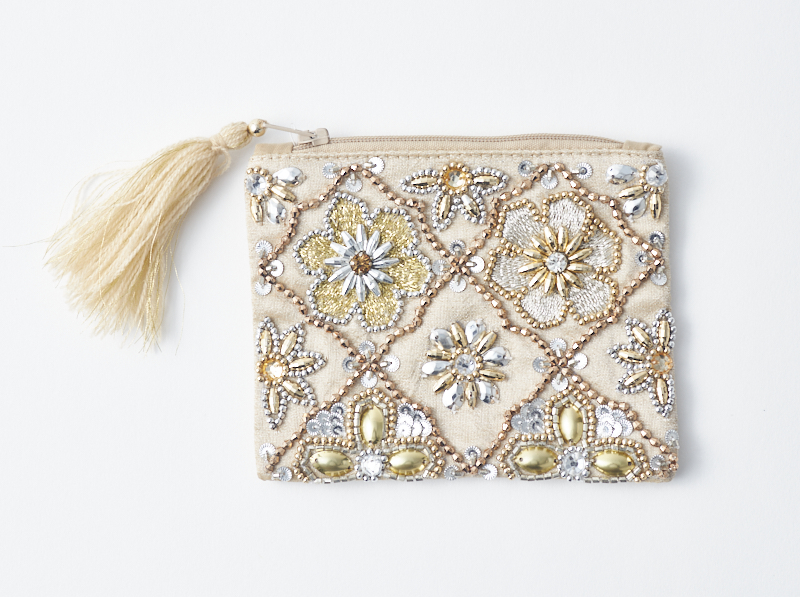 ビーズ刺繍フラットポーチ