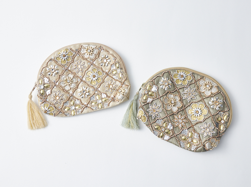 ビーズ刺繍ポーチ