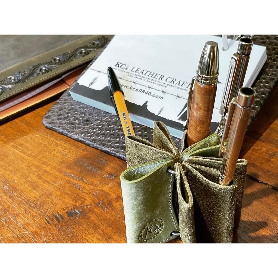 ペンスタンド Hana  ハーフヌバック