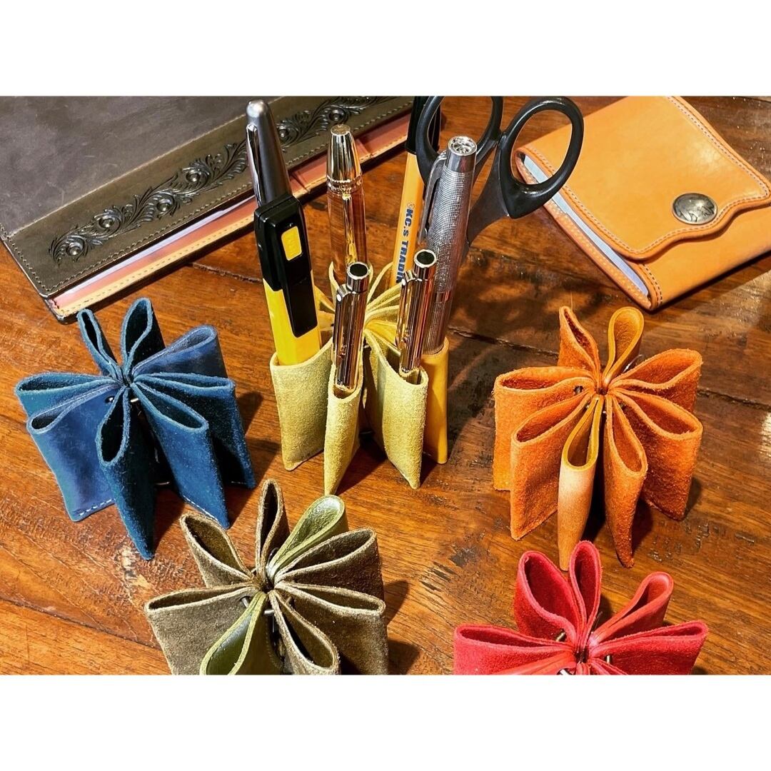 ペンスタンド Hana  ハーフヌバック