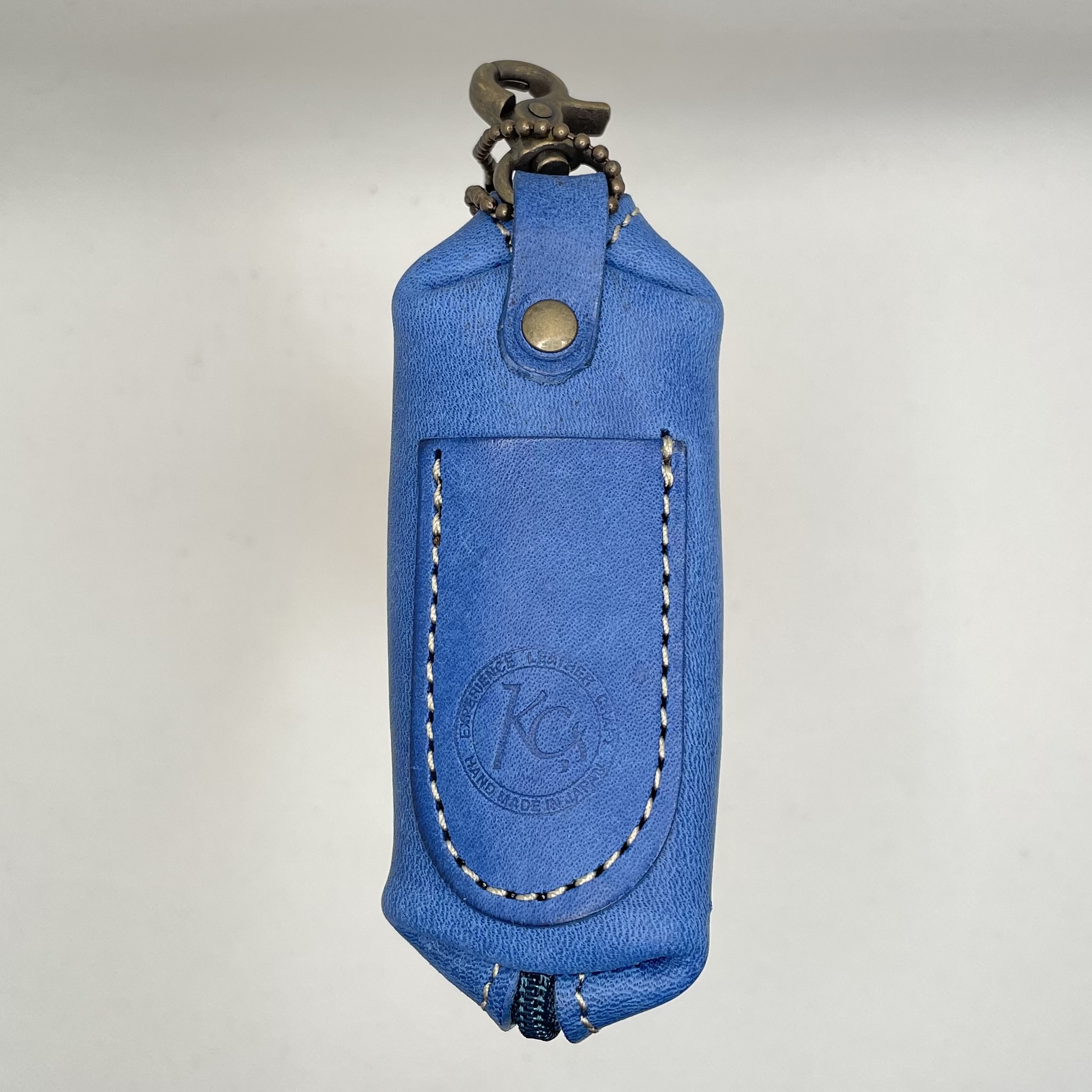 スマートキーケース　Larva  ハーフヌバック