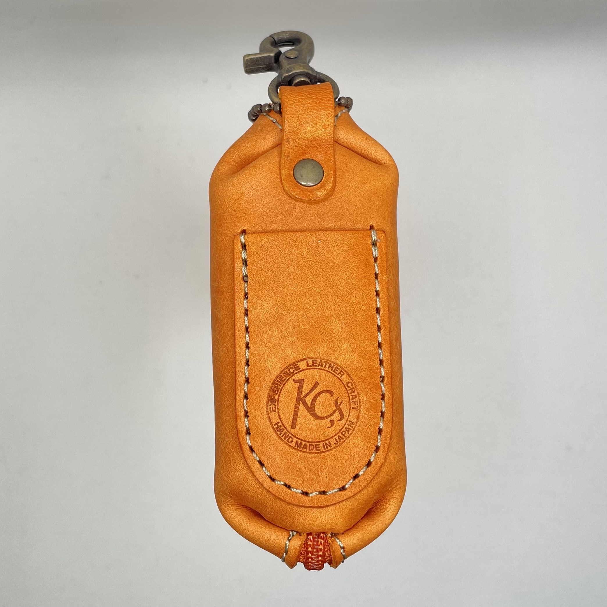 スマートキーケース　Larva  ハーフヌバック