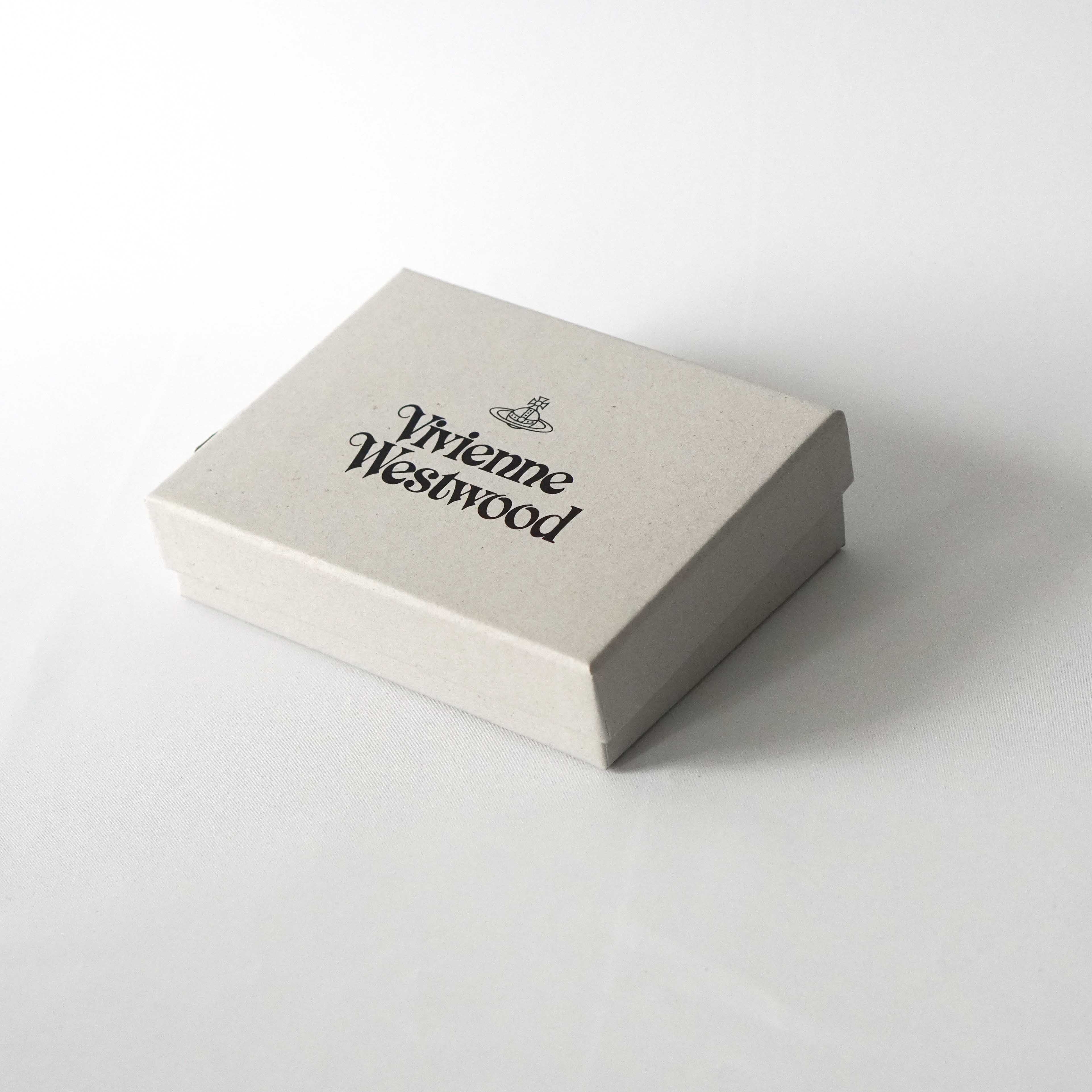 三つ折財布　VICTORIA