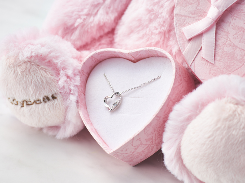 【タンプ限定名入れギフト】誕生石ネックレス & テディベア ＆ kailijumeiリップ 