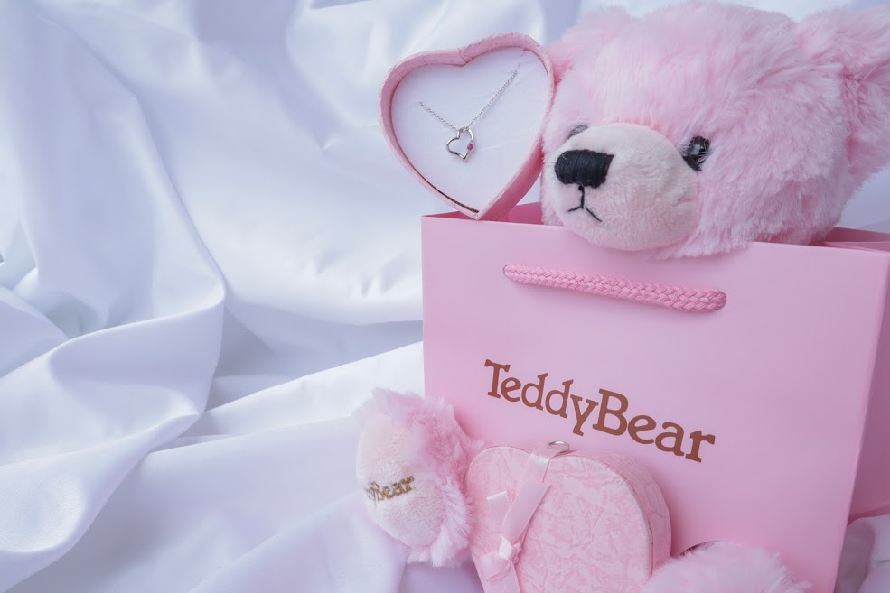 【タンプ限定名入れギフト】誕生石ネックレス & テディベア ＆ kailijumeiリップ 