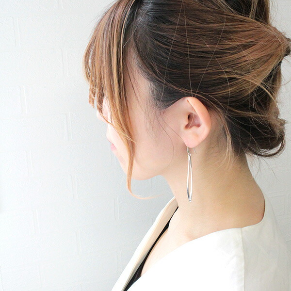 STAR JEWELRY　スタージュエリー シルバー揺れるピアス サンゴ star150