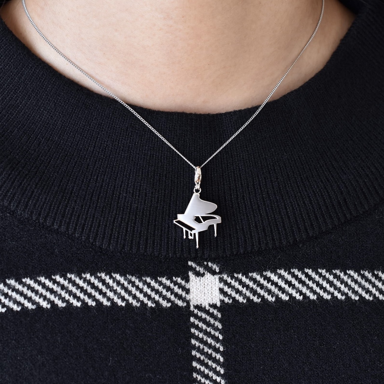 ピアノ ペンダント
