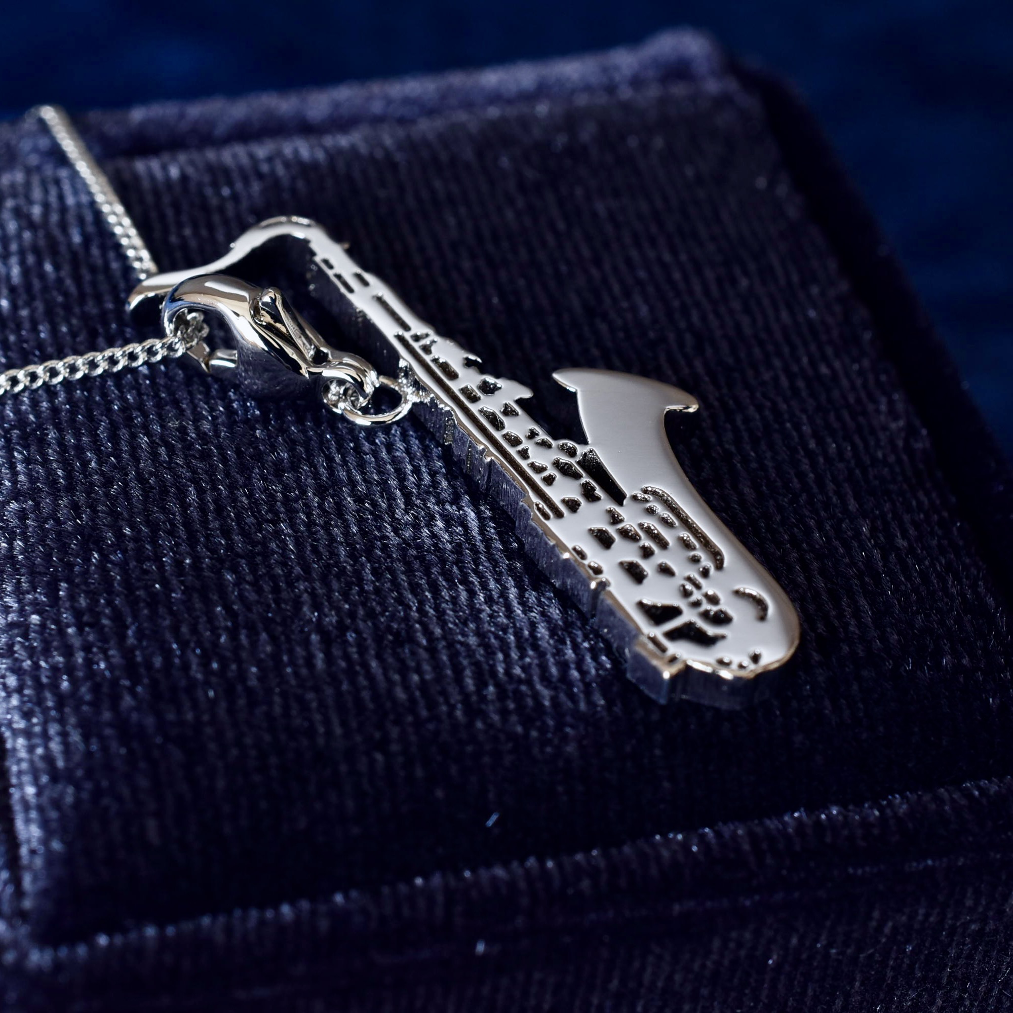 テナーサックス ペンダント