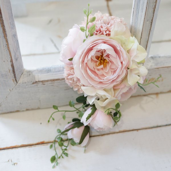 薔薇ナチュラルキャスケードコサージュ【ベビーピンク】クリアケース付き