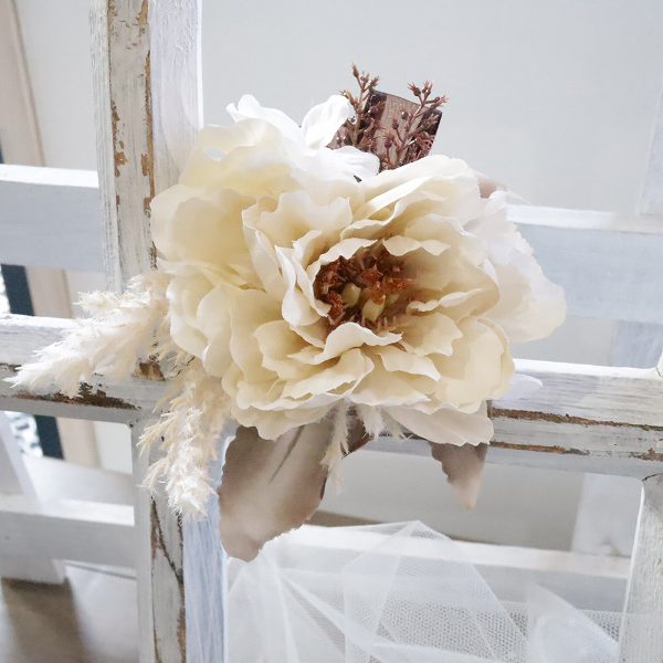 ドライ風コサージュ　アンティークピオニークリアケース付き