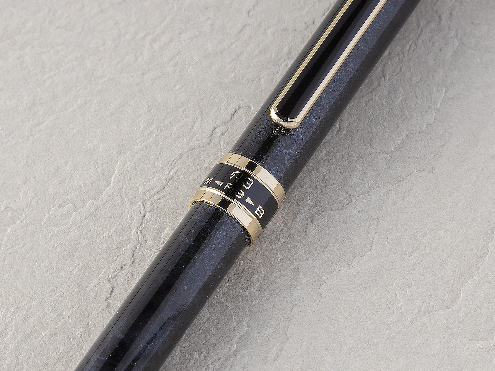 多機能ペン　ダブル3アクション　大理石調マーブル柄