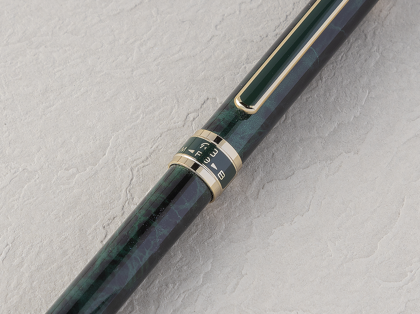 多機能ペン　ダブル3アクション　大理石調マーブル柄