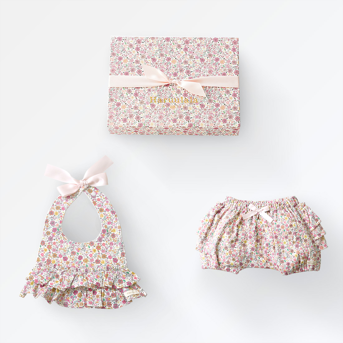 花たちの祝福｜２点セット（スタイ・ショートパンツ）