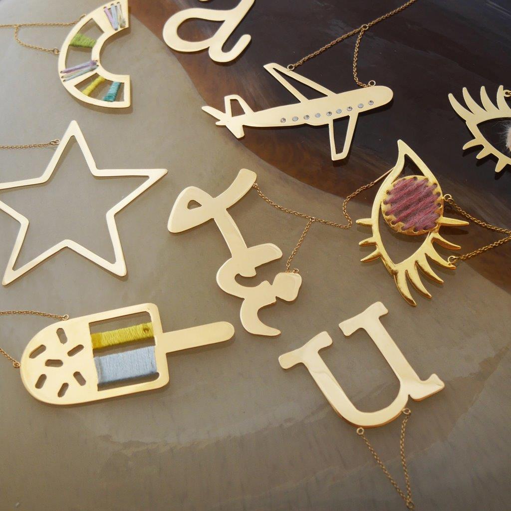 ice ピアス／イヤリング