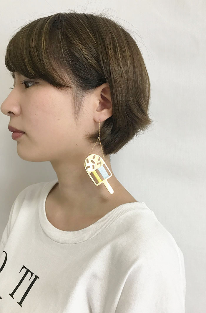 ice ピアス／イヤリング