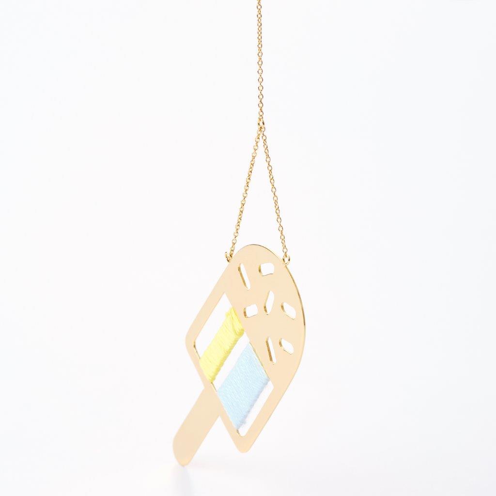 ice ピアス／イヤリング