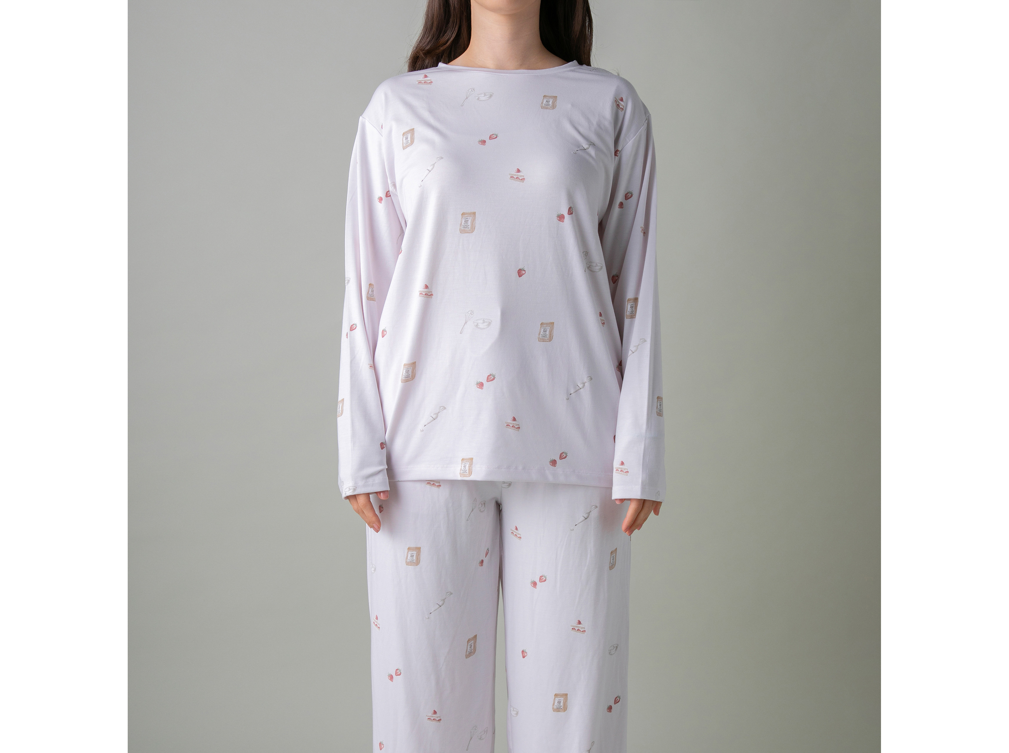 【WOMEN】クッキングスイーツ柄　プルオーバー＆ロングパンツセット