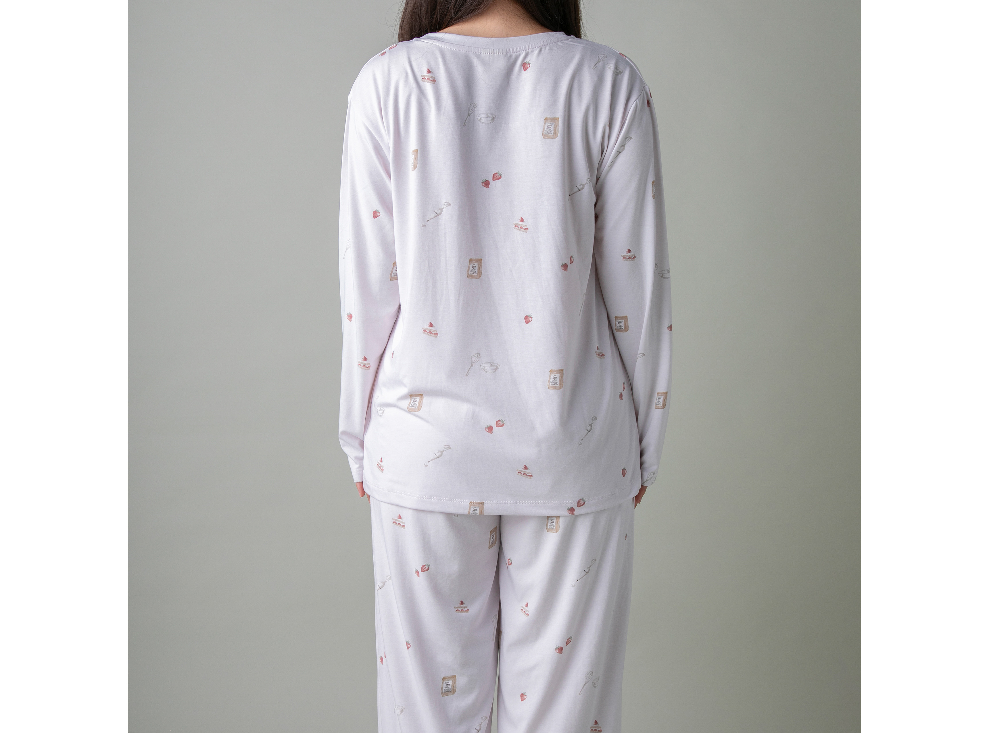 【WOMEN】クッキングスイーツ柄　プルオーバー＆ロングパンツセット