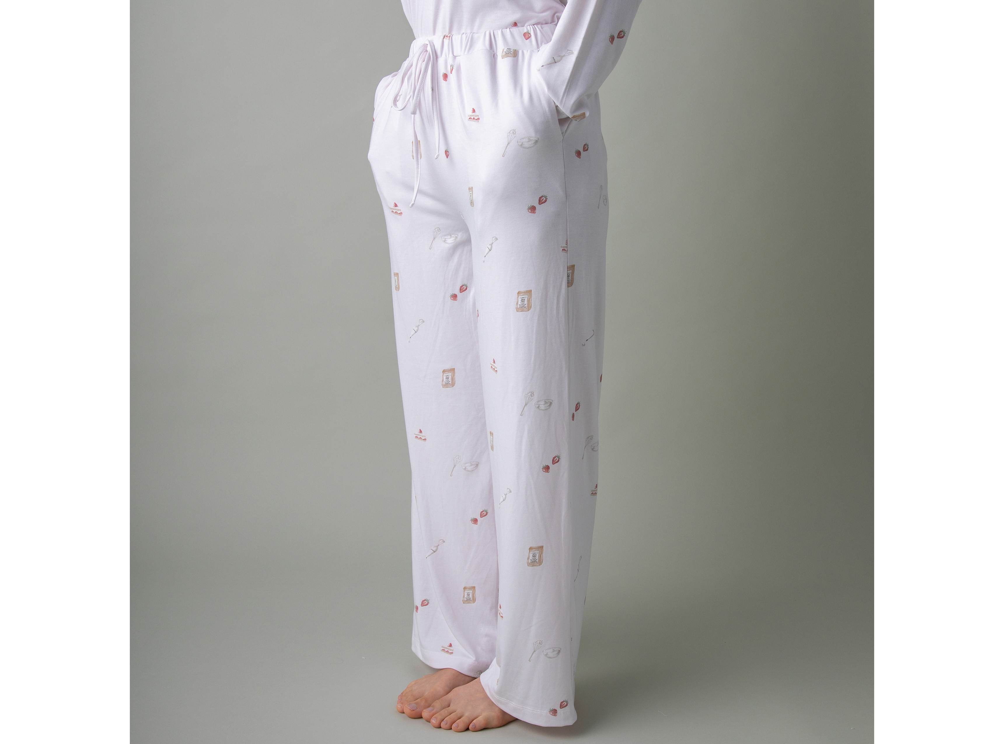 【WOMEN】クッキングスイーツ柄　プルオーバー＆ロングパンツセット