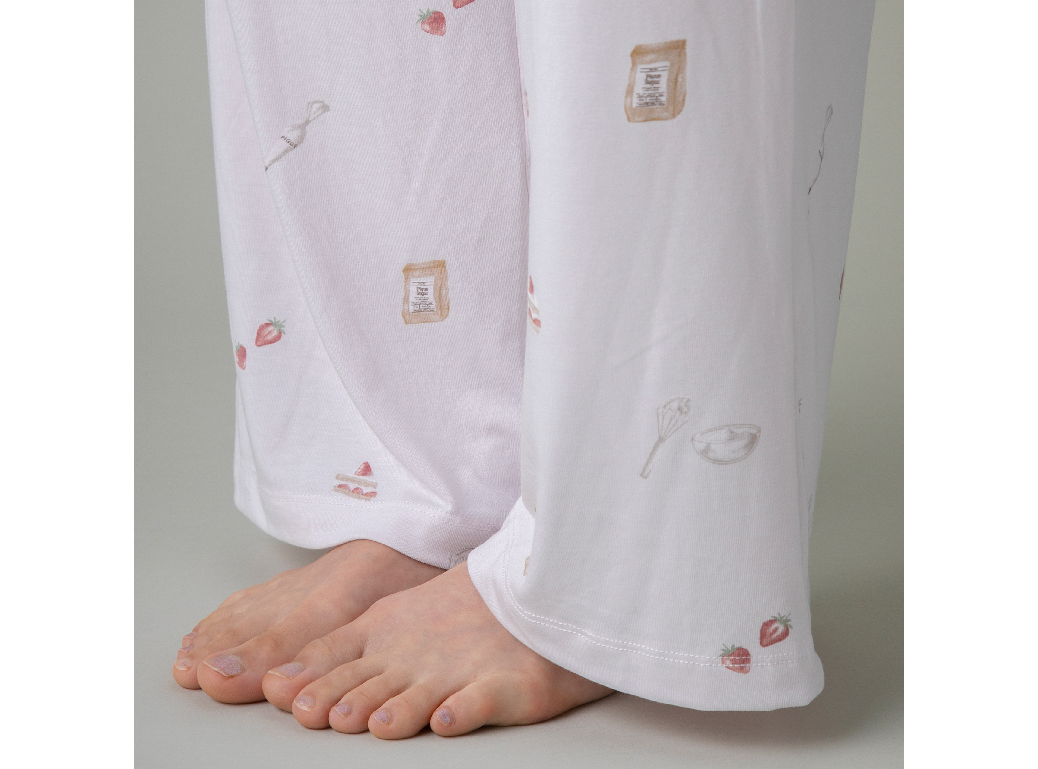 【WOMEN】クッキングスイーツ柄　プルオーバー＆ロングパンツセット