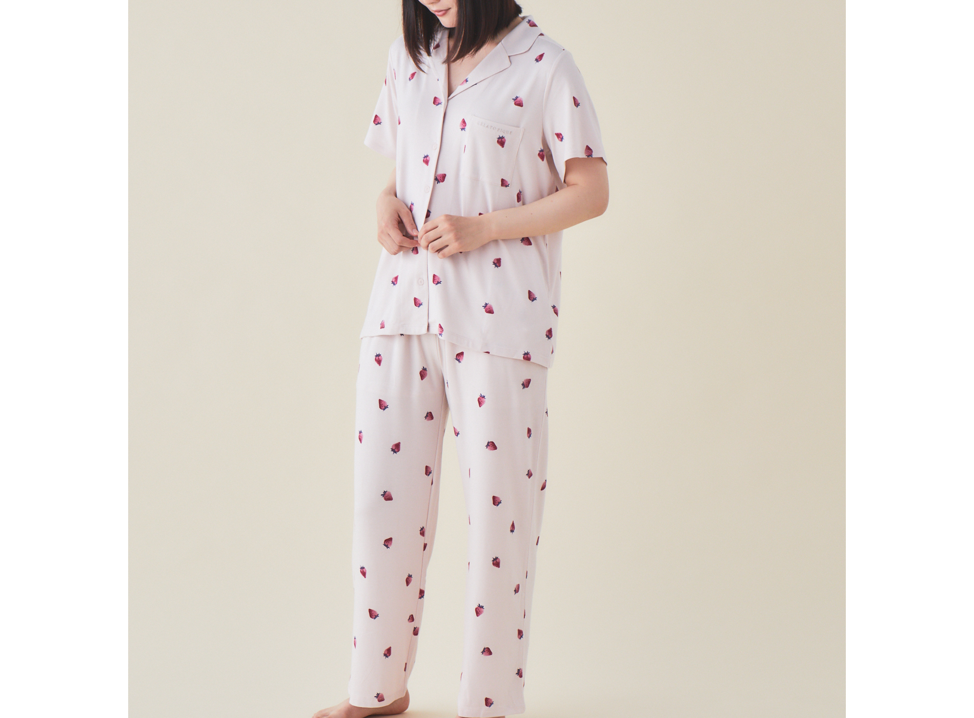 【WOMEN】ストロベリー柄　半袖シャツ＆ロングパンツセット