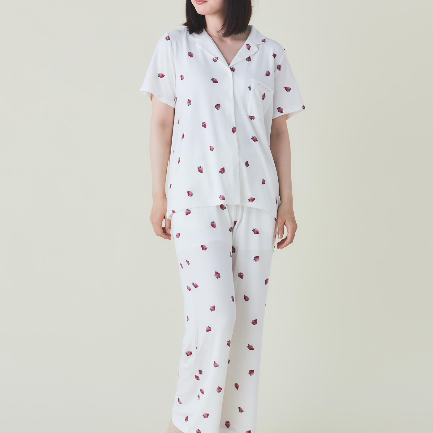 【WOMEN】ストロベリー柄　半袖シャツ＆ロングパンツセット