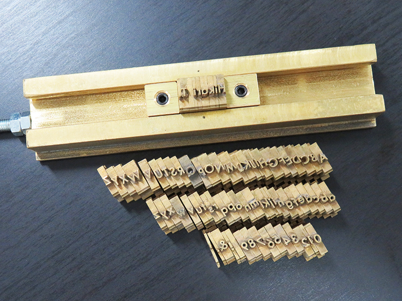 【名入れ可】本革 パスケース＆リール付きショートストラップ 定期入れ(LR0039)