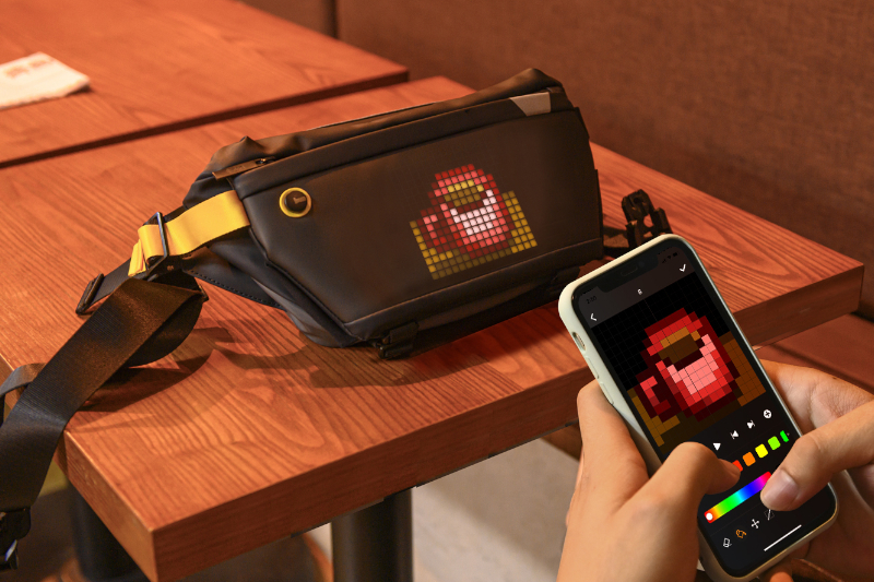 ショルダーバッグ　PIXOO-SLINGBAG