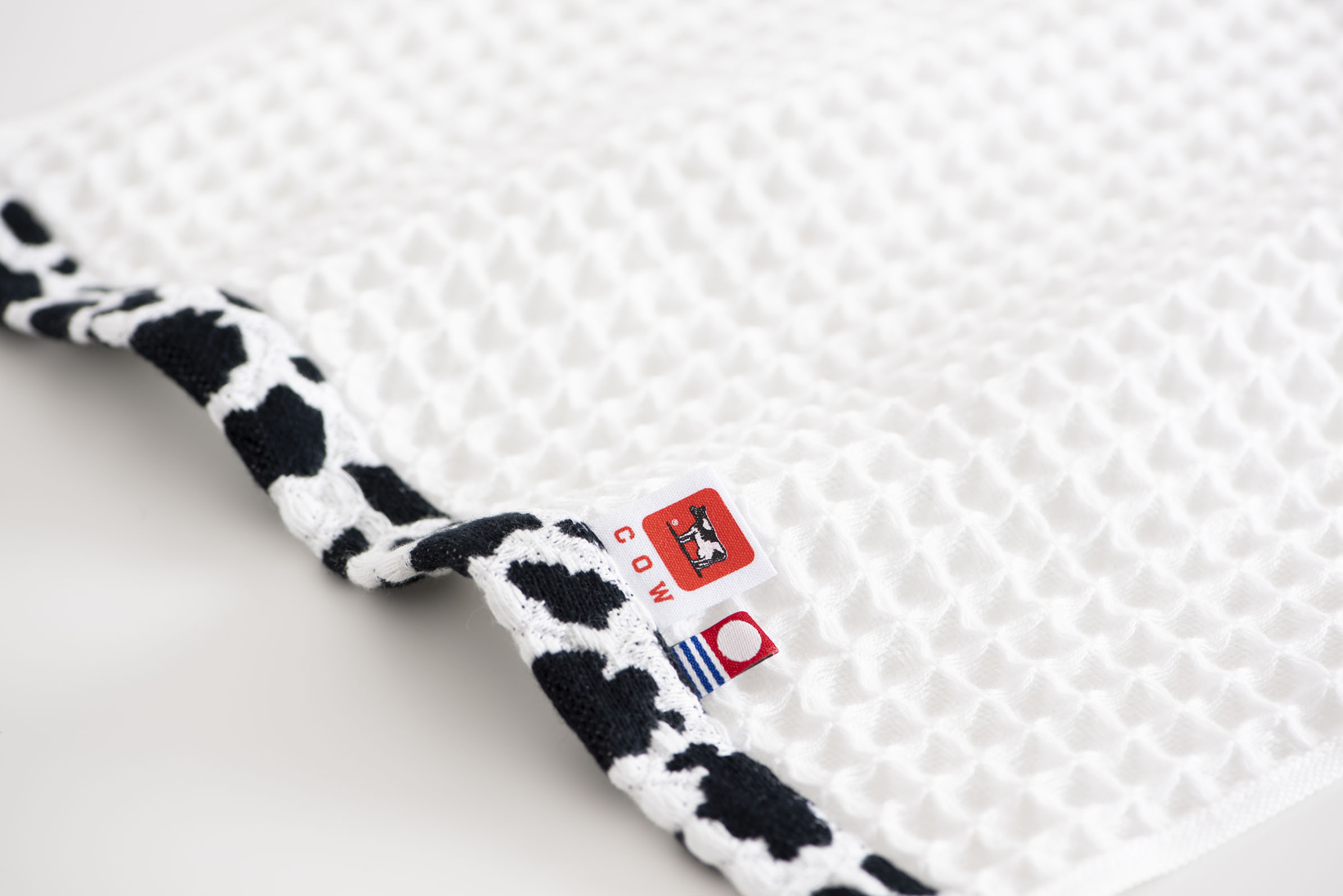 牛乳石鹼タオルギフト 泡立てネット×1/フェイスタオル×2/石鹼(100g)×2