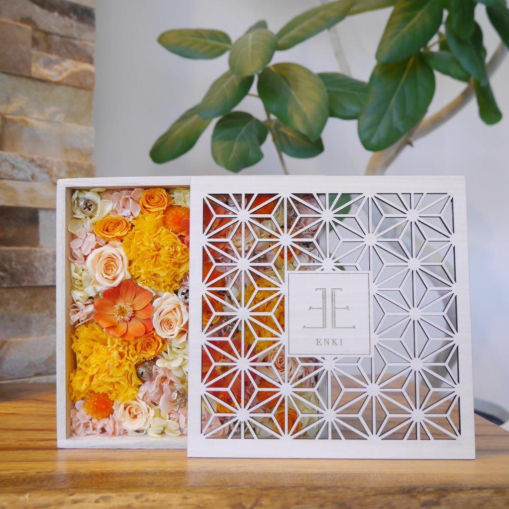 【麻の葉文様/L】縁起の良い桐箱入りプリザーブドフラワー