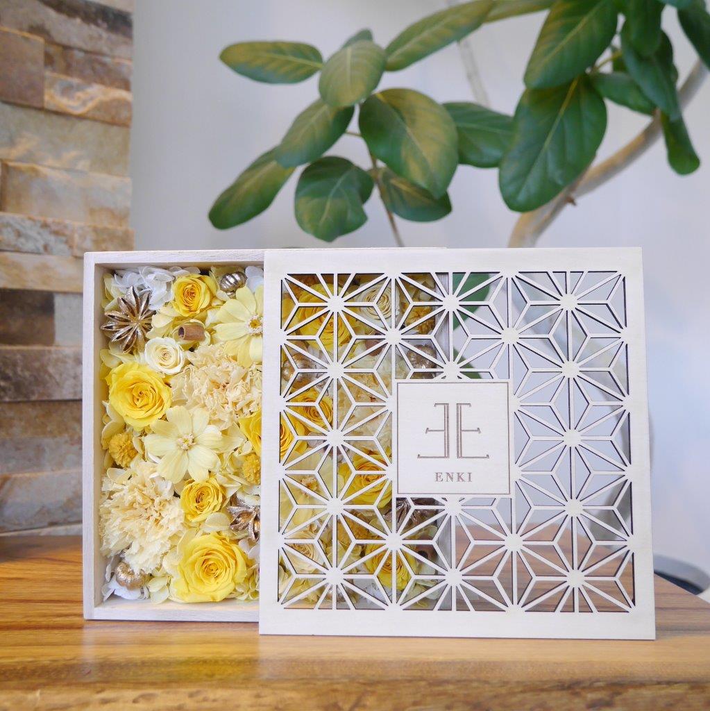 【麻の葉文様/L】縁起の良い桐箱入りプリザーブドフラワー