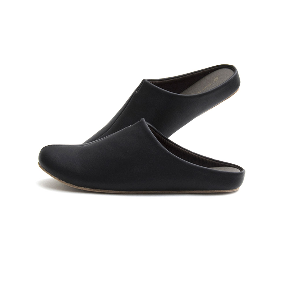 “歩く”を考えたスリッパ room's (ルームズ)