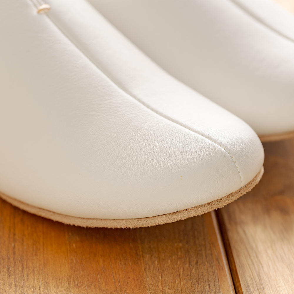 “歩く”を考えたスリッパ room's (ルームズ)