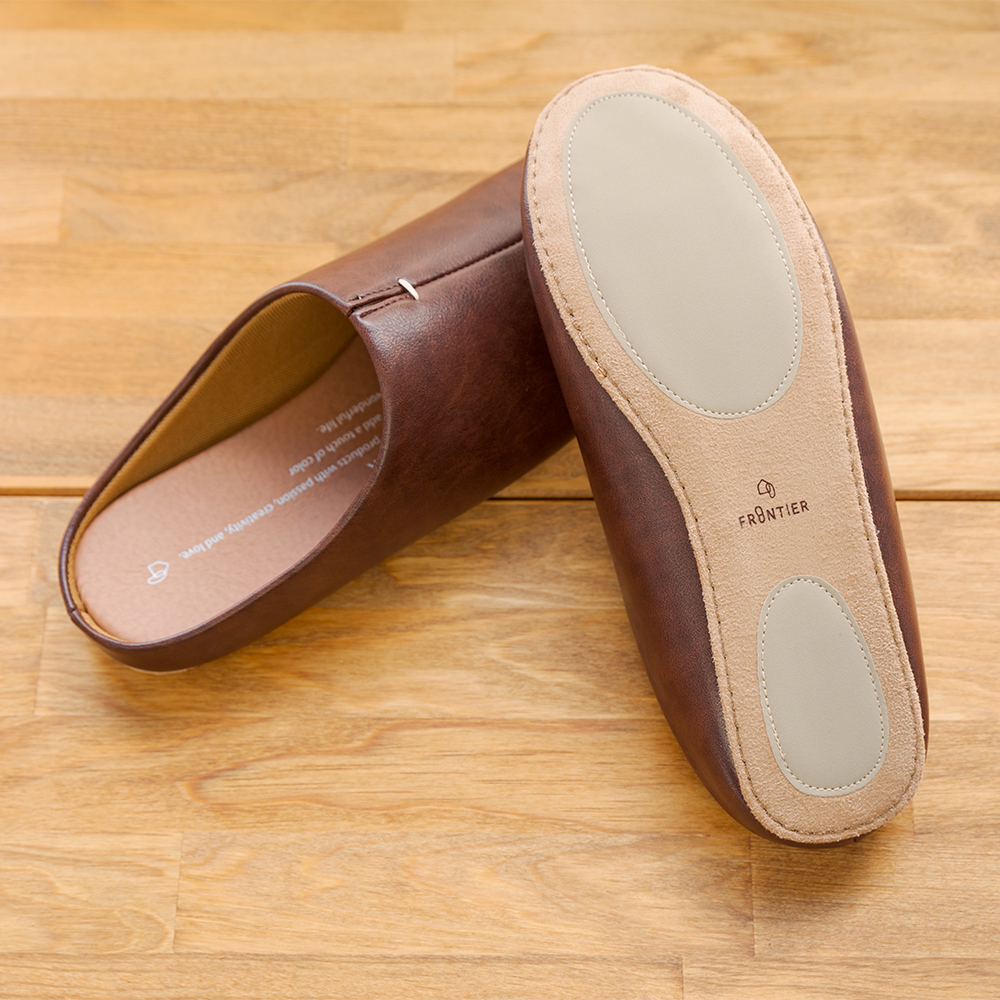 “歩く”を考えたスリッパ room's (ルームズ)