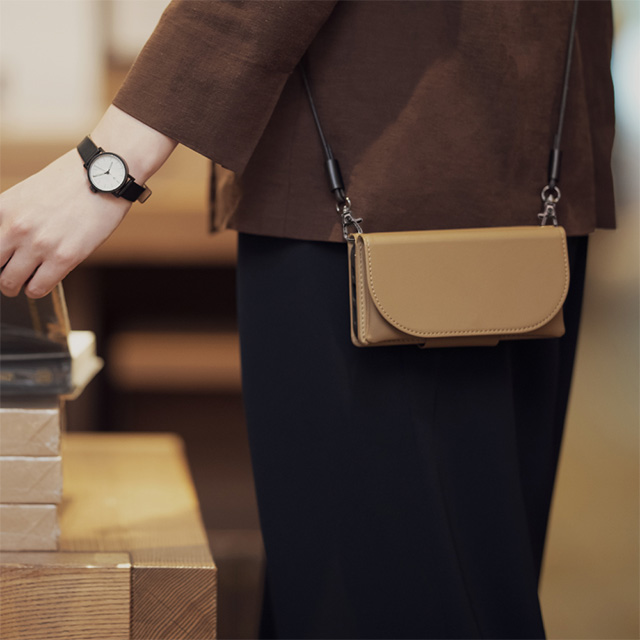 Teshe basic flip case for iPhone13 Pro