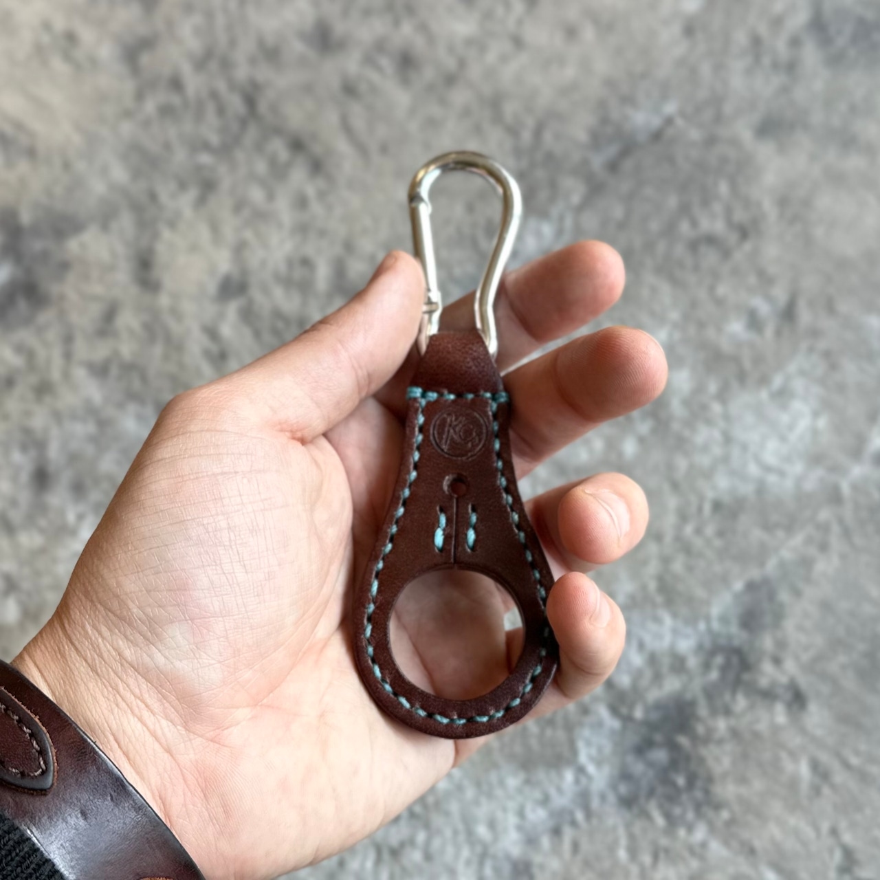 ホルダー　ペットボトル　カラビナ