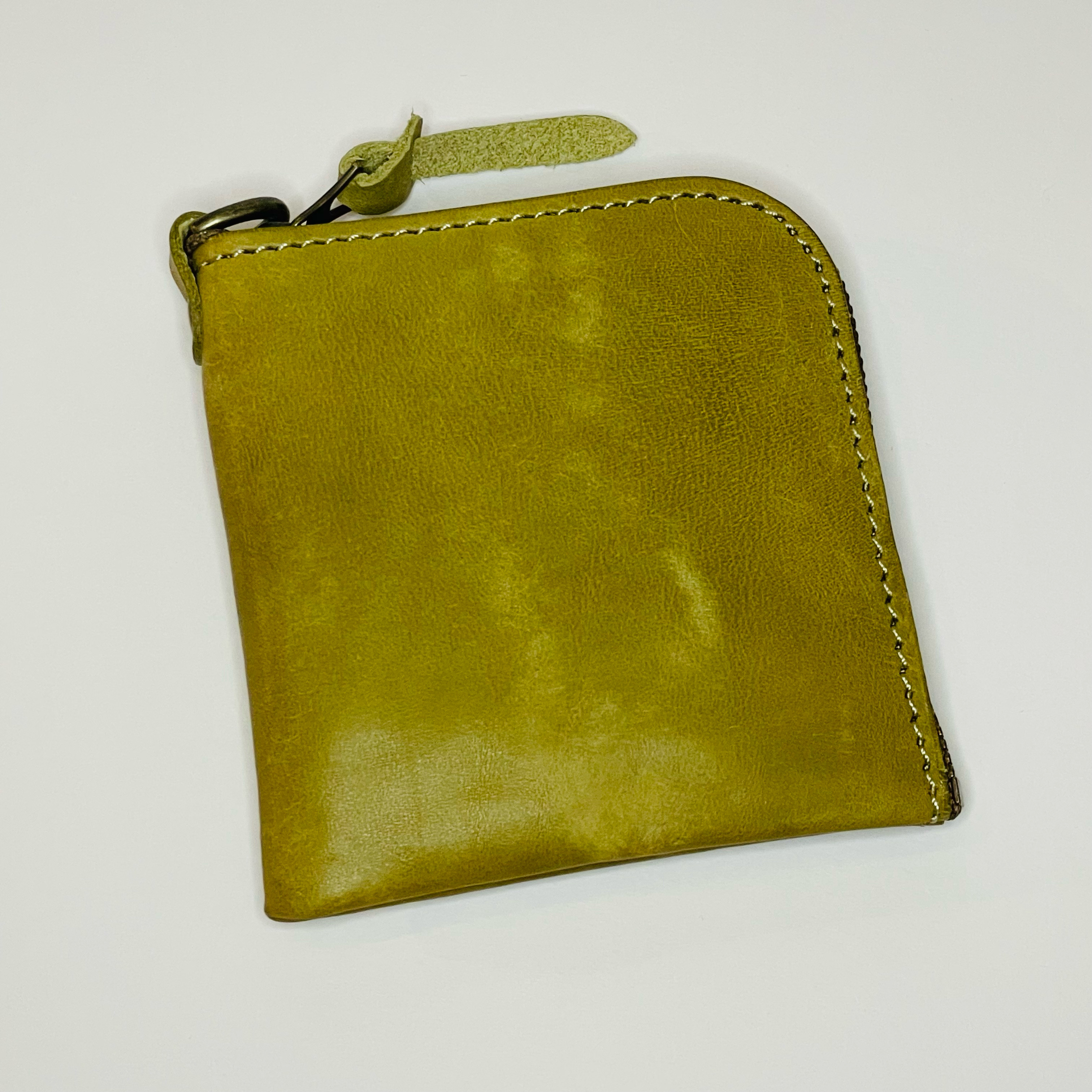 ミニウォレット　Ｌジップ　ハーフヌバック