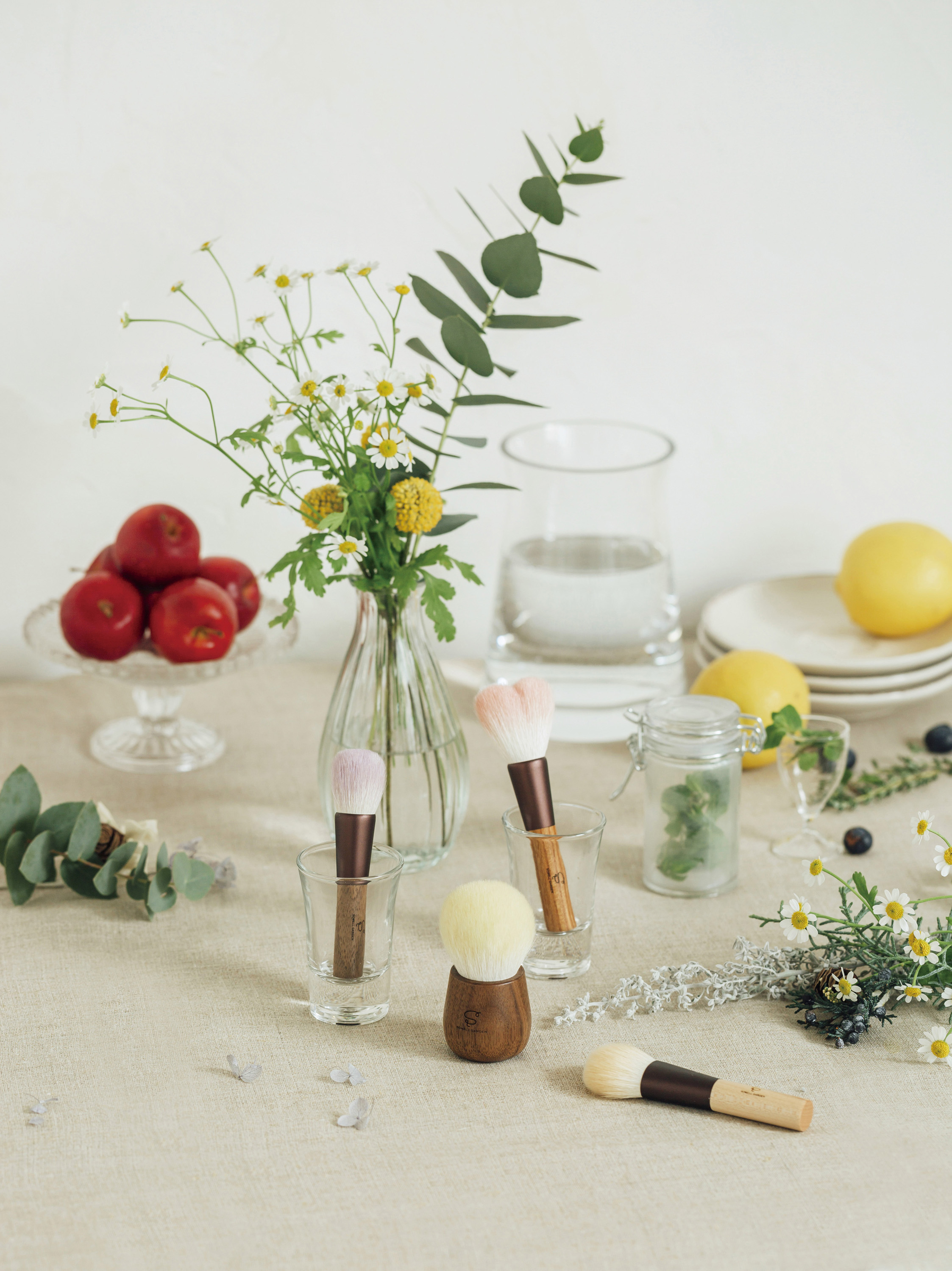 熊野筆フェイスブラシ LEMON×WALNUT（レモン×ウォ―ルナット）