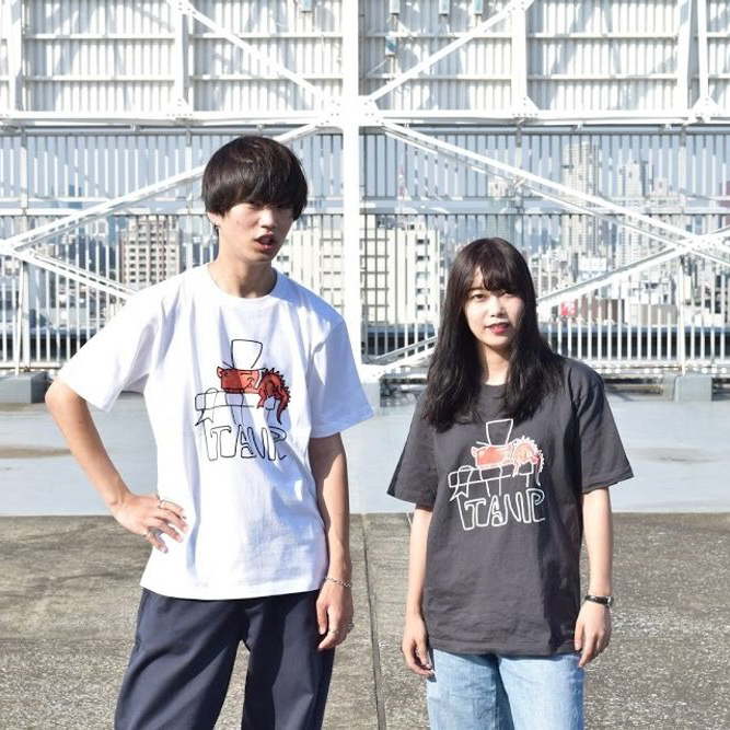 タンプ T-Shirt