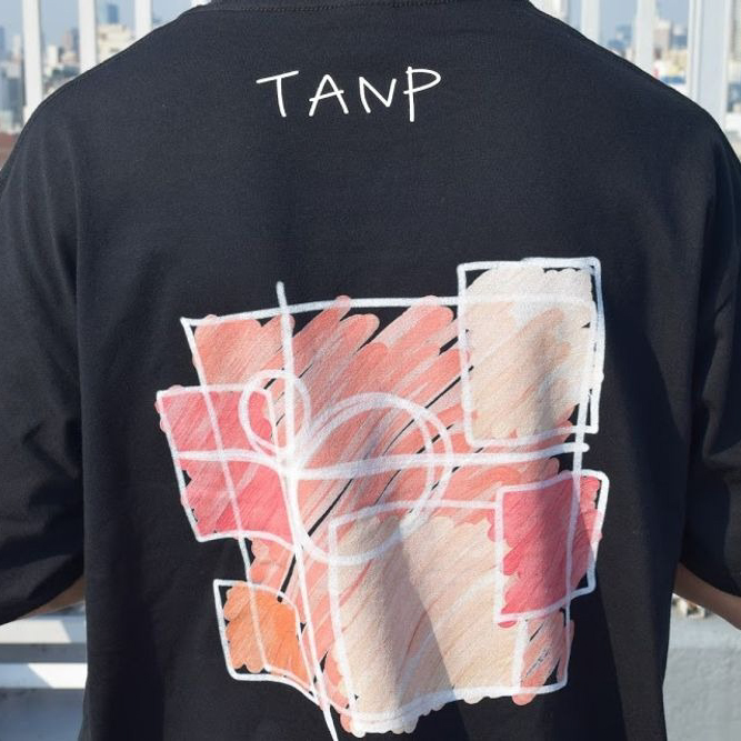 タンプ T-Shirt