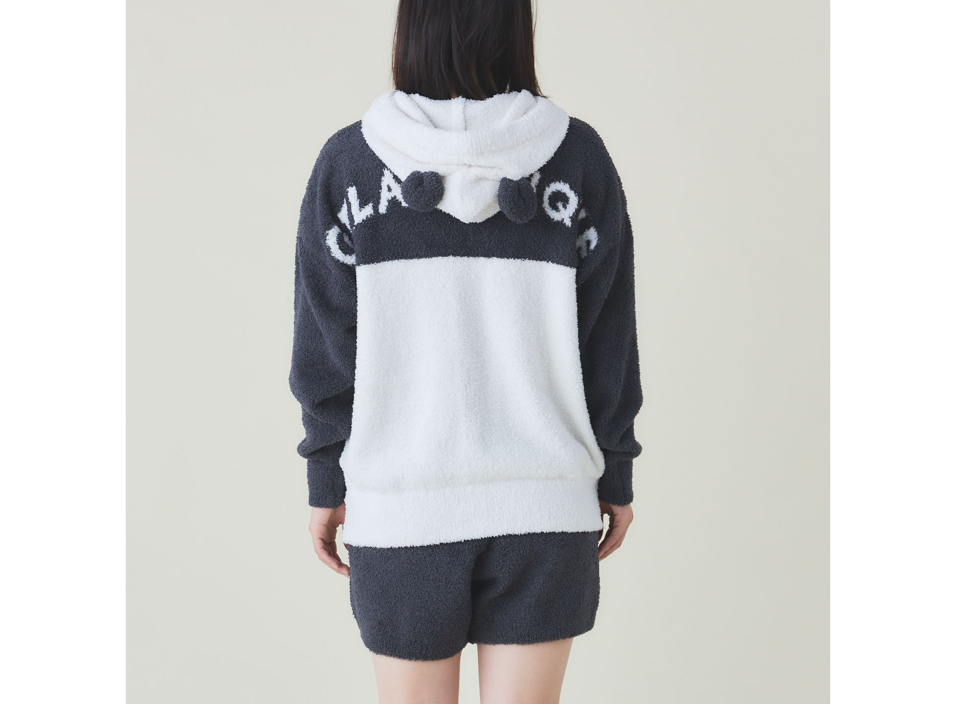 【WOMEN】パンダパーカ＋ショートパンツSET