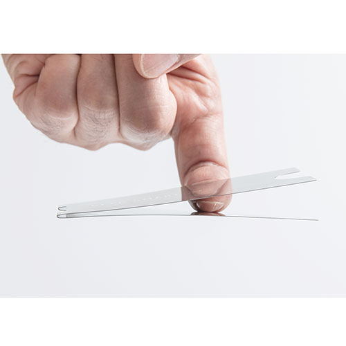 デキるビジネスマンの必携アイテム 極薄スマート名刺入れ「KEEP SMART」