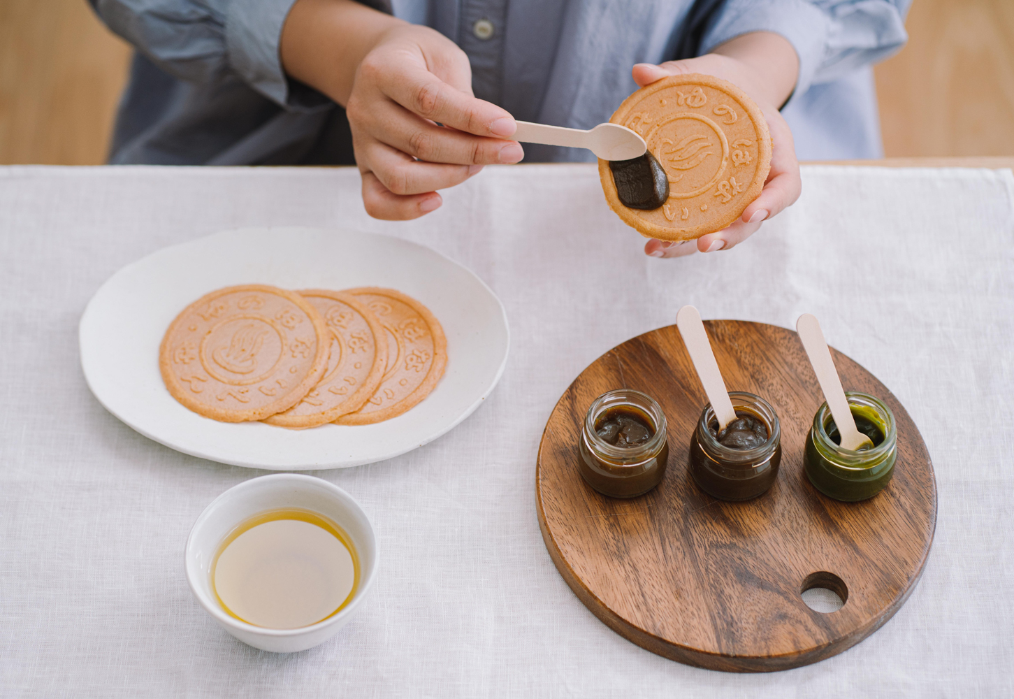 湯の花せんべいと3種の伊勢茶コンフィチュールセット